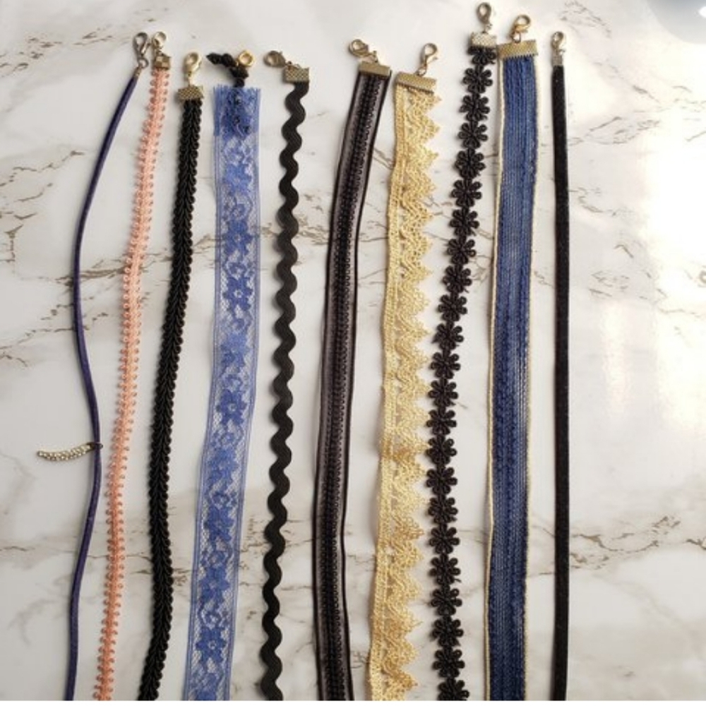 Choker necklaces